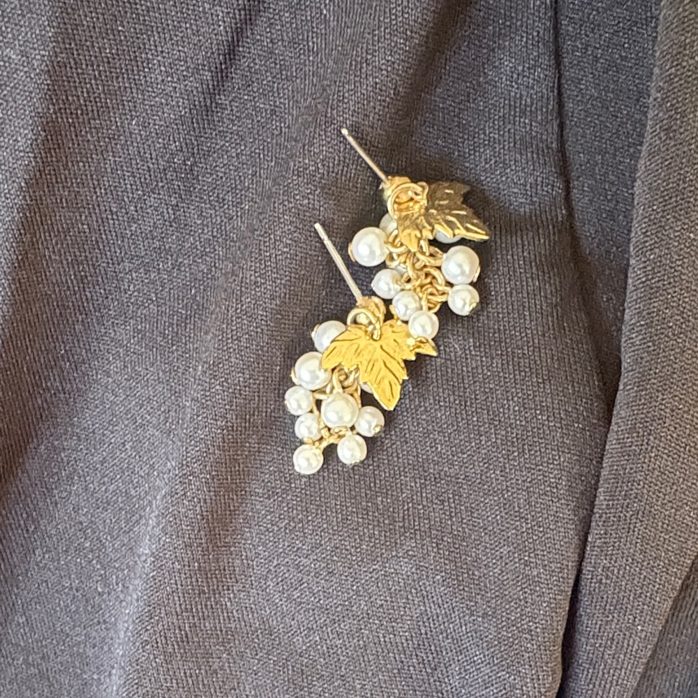 Gold Leaf and Pearl Cluster Earrings